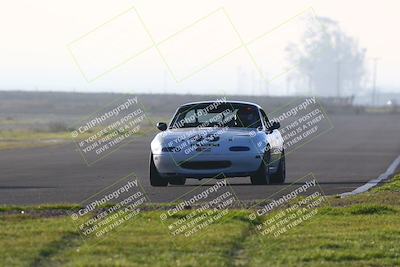 media/Jan-18-2026-CalClub SCCA (Sun) [[8bc6468723]]/Group 7 Race/Turn 1/